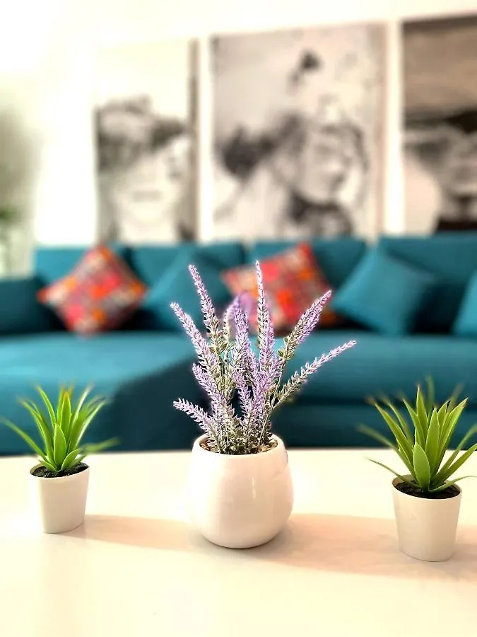 בוקרשט Artsy Riverside Suite - 1Br Amazing Central Apartment 0*,  רומניה